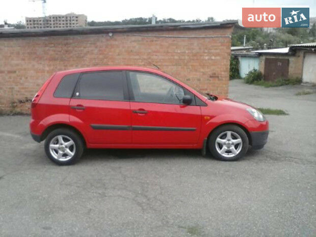Ford Fiesta 2007 года