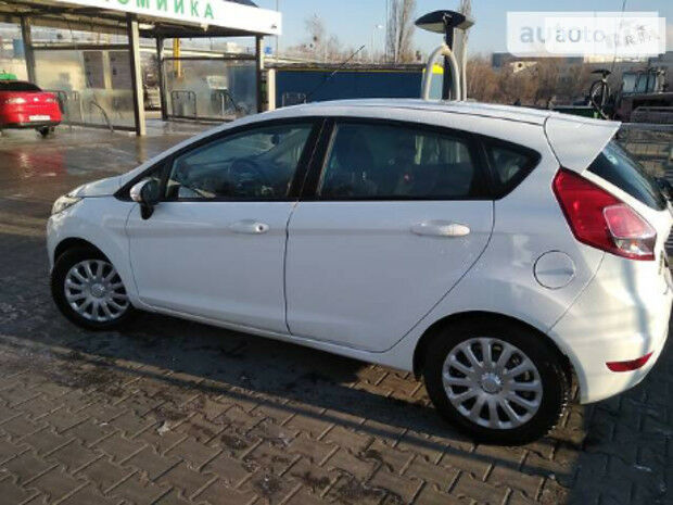 Ford Fiesta 2013 года