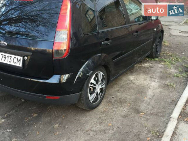 Ford Fiesta 2003 року