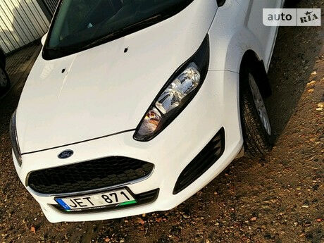 Форд Фиеста 2016 року Ford Fiesta 2016 року