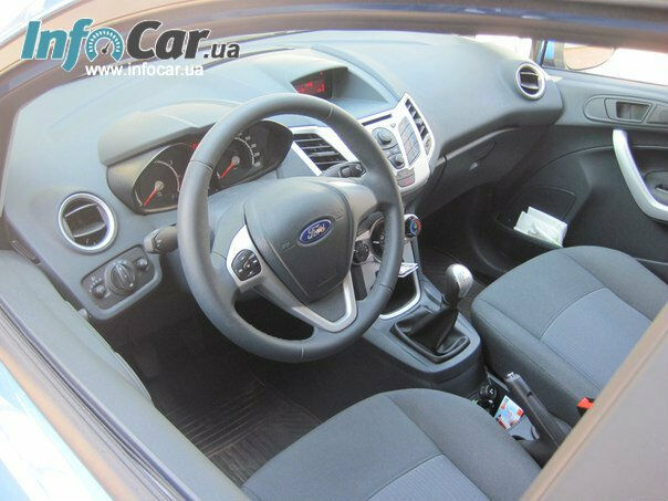 Ford Fiesta 2012 года