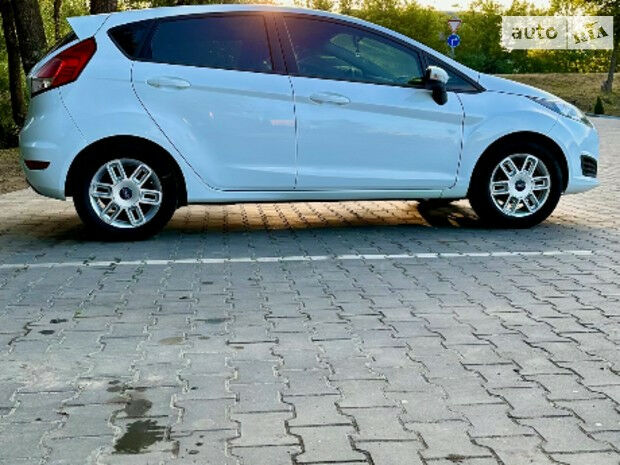 Ford Fiesta 2013 року