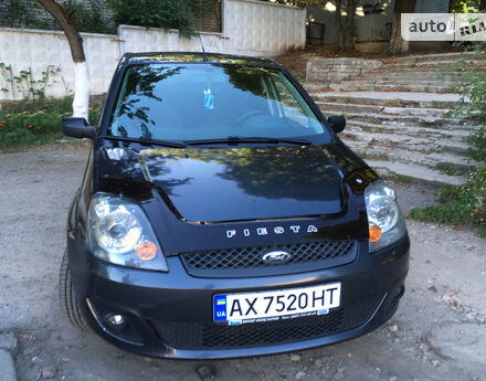 Ford Fiesta 2006 года