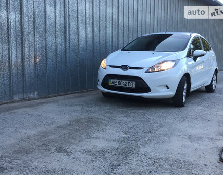 Ford Fiesta 2011 года