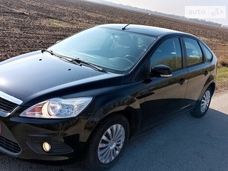 Ford Focus 2010 года