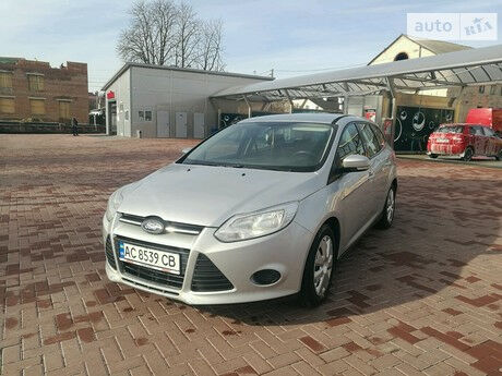 Ford Focus 2011 года