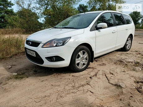 Ford Focus 2010 года