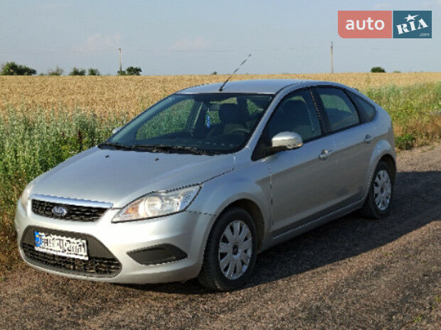 Ford Focus 2010 года