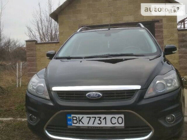 Форд Фокус 2010 року Ford Focus 2010 року