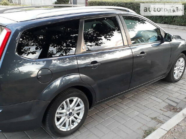 Ford Focus 2009 года