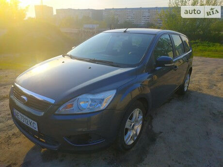Ford Focus 2010 года