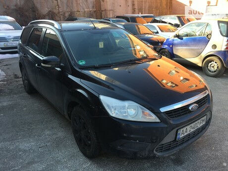 Ford Focus 2010 года