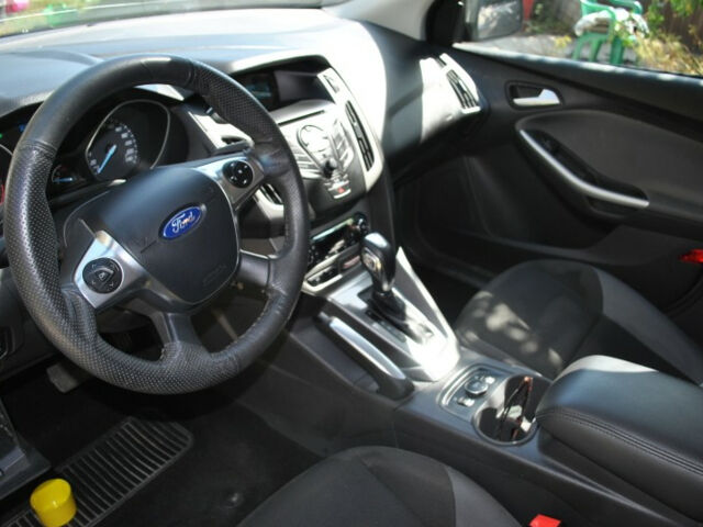 Ford Focus 2012 года
