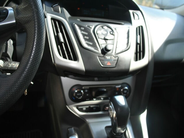Ford Focus 2012 года