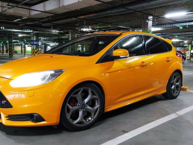 Ford Focus 2012 року