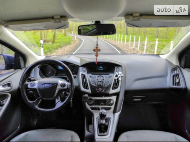Форд Фокус 2013 года Ford Focus 2013 года