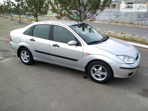 Ford Focus 2003 року