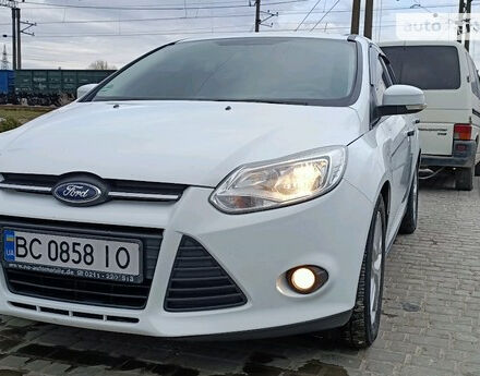 Ford Focus 2011 року