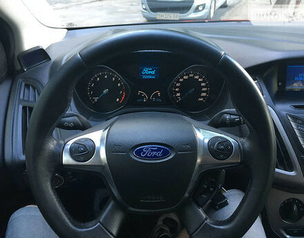 Ford Focus 2011 года