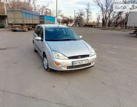 Ford Focus 2000 года