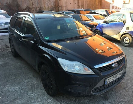 Ford Focus 2010 года