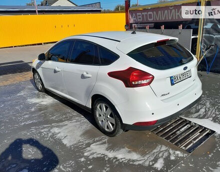 Фото на відгук з оцінкою 5   про авто Ford Focus 2017 року випуску від автора “Руслан Несторович” з текстом: Форд Фокус, 17 рік, 1.6 бензин. Авто брав з фірми після лізінгу, було в доброму стані. Взагалі фо...