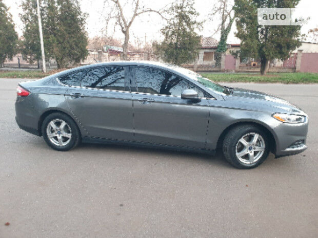 Ford Fusion 2013 года