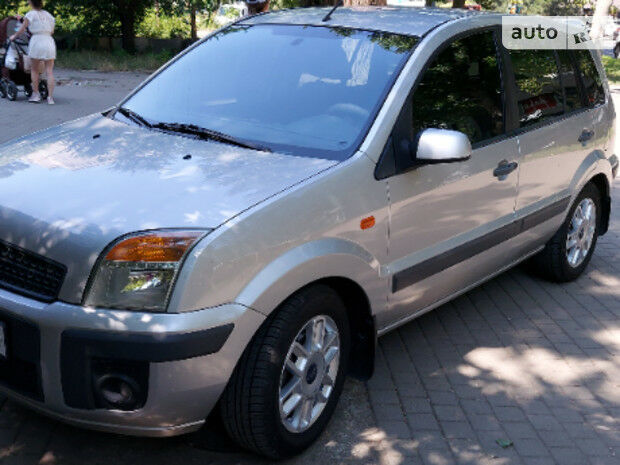 Ford Fusion 2005 года