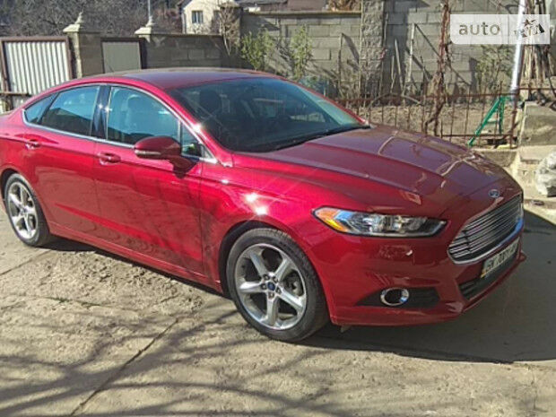 Ford Fusion 2015 року