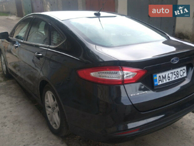 Форд Фьюжн 2015 года Ford Fusion 2015 года