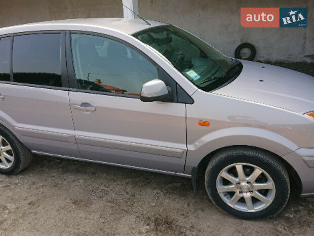 Ford Fusion 2011 года