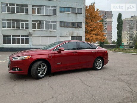 Ford Fusion 2015 року