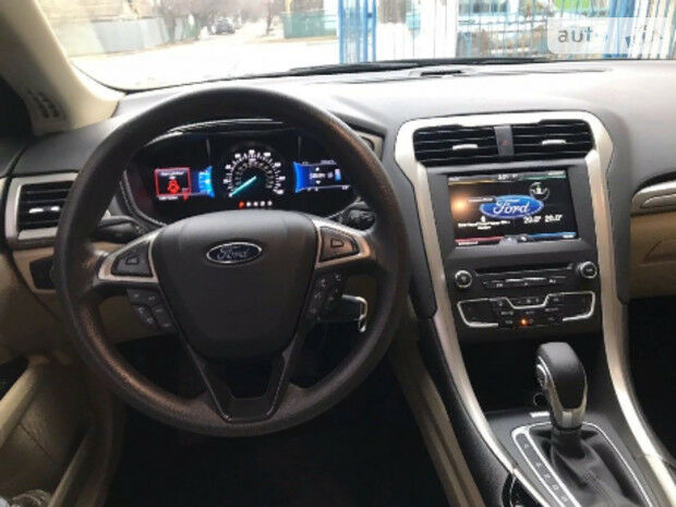 Ford Fusion 2015 года