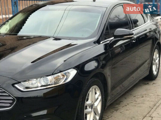 Ford Fusion 2015 года