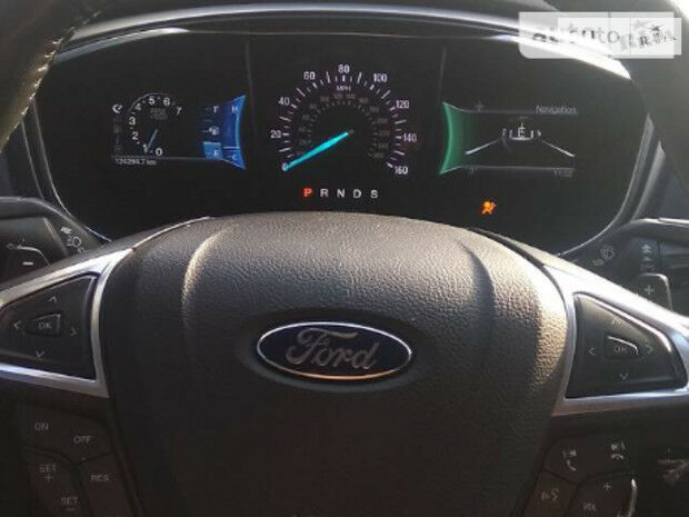 Ford Fusion 2013 року