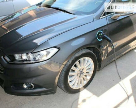 Ford Fusion 2013 року