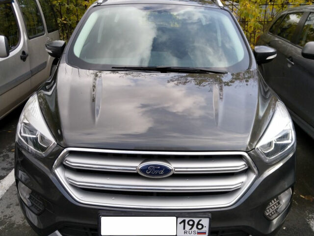 Ford Kuga 2019 року