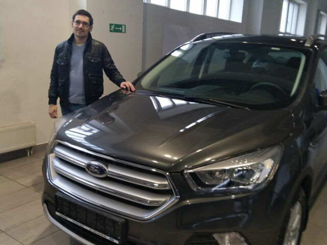 Ford Kuga 2019 року