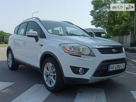 Ford Kuga 2012 года