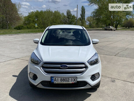 Форд Куга 2019 року Ford Kuga 2019 року