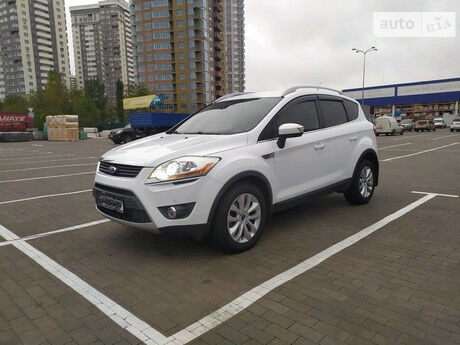 Ford Kuga 2012 года