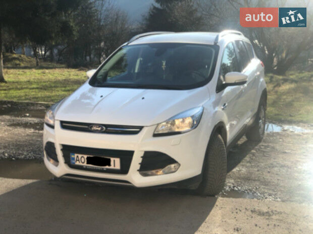 Ford Kuga 2014 года