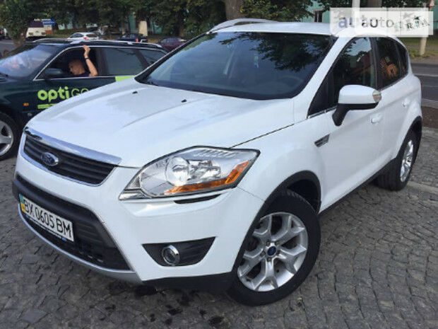 Ford Kuga 2011 року