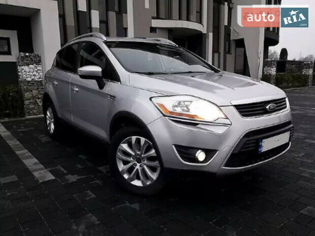 Ford Kuga 2011 года