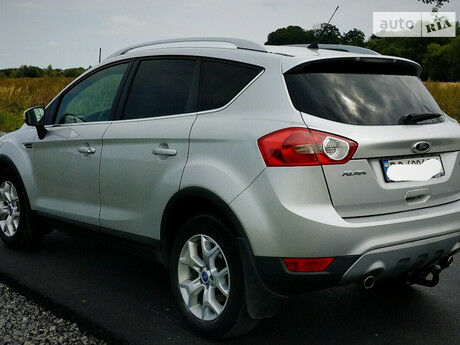 Форд Куга 2012 року Ford Kuga 2012 року