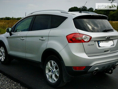 Ford Kuga 2012 года