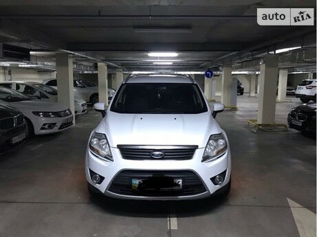 Ford Kuga 2012 года