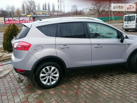 Ford Kuga 2011 года