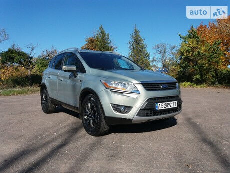 Форд Куга 2010 року Ford Kuga 2010 року