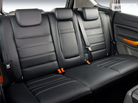 Форд Куга 2014 року Ford Kuga 2014 року